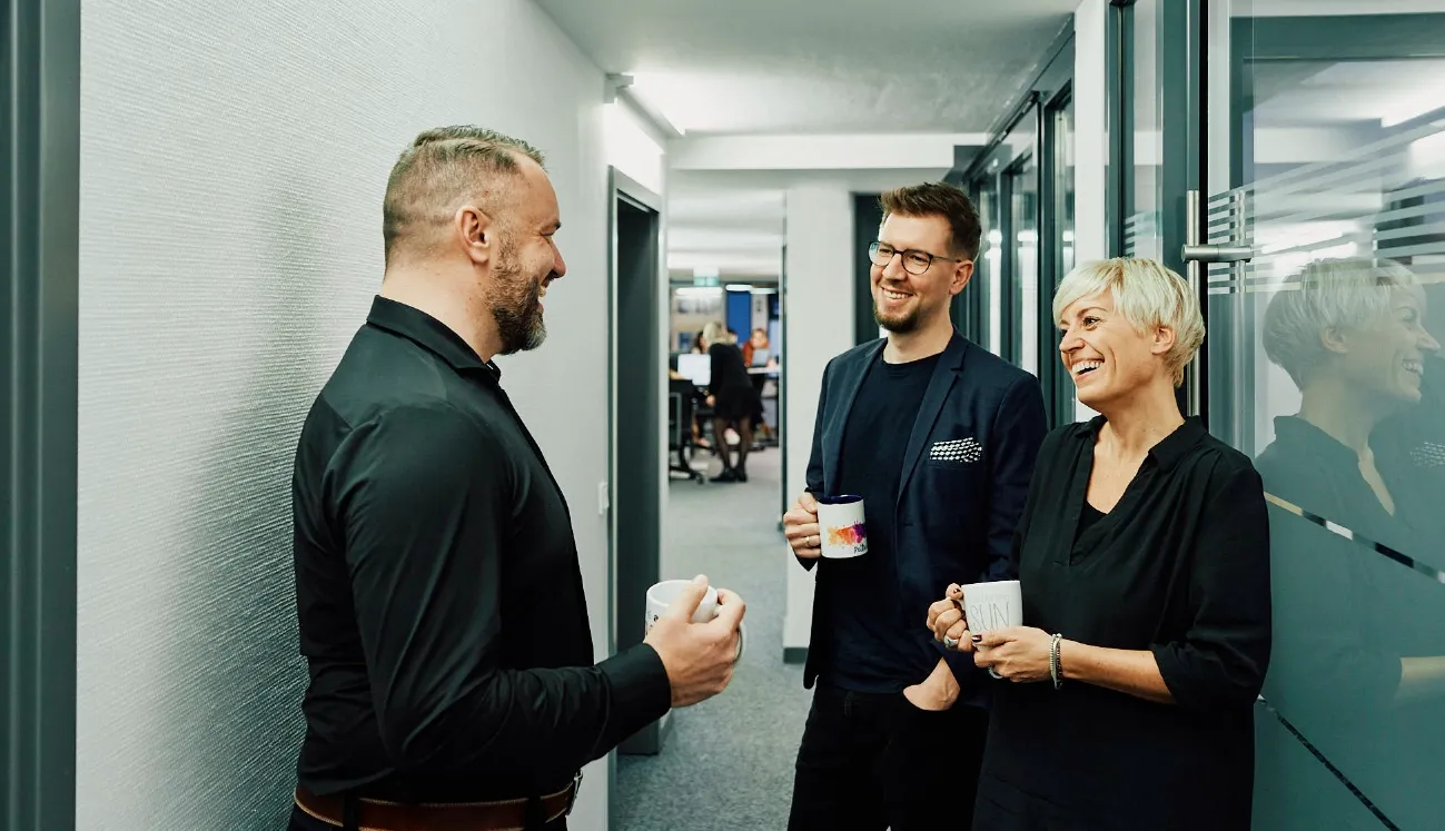 Neukundengewinnung im B2B Marketing arvenio Geschäftsleitung im Gespräch